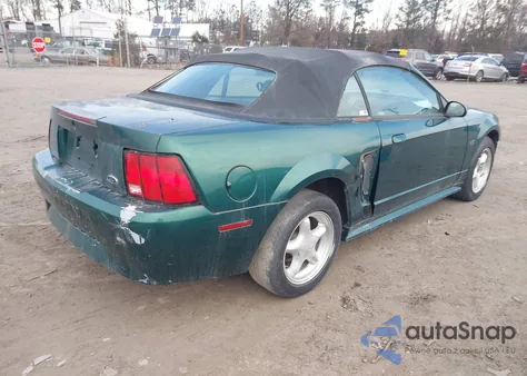 2002 Ford Mustang z USA, uszkodzony, nr VIN 1FAFP44472F228237
